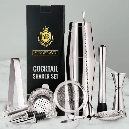 Charming Cocktail Shaker Bar Set