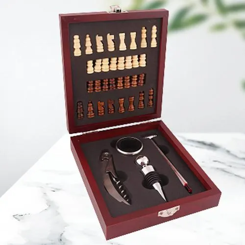 Premium 4 Pc Wine Accessories with Chess Gift Set