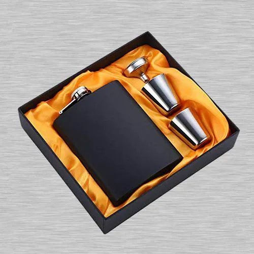 Classy Stainless Steel Liquor Flask with Two Shot Glasses