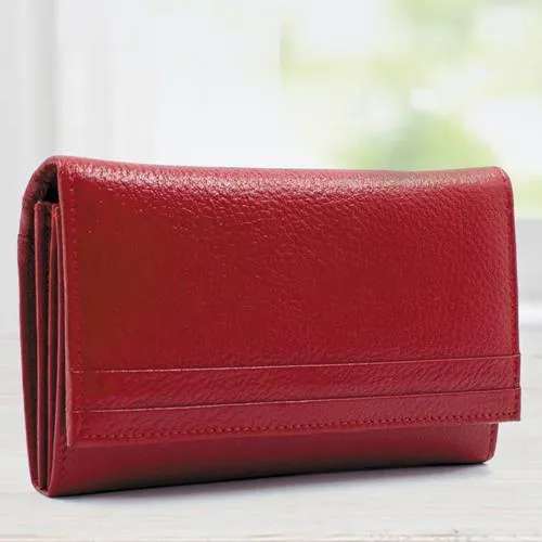 Beautiful Womens Leather Handbag in Red