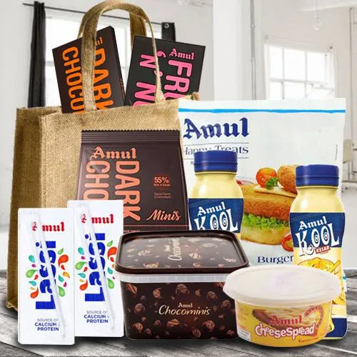 Delicious Anniversary Gifts Hamper (Make in India)
