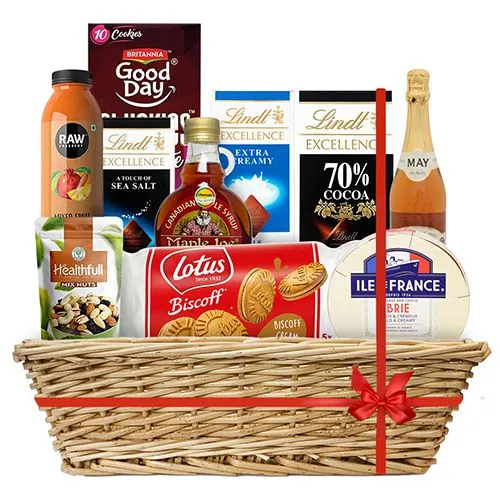 Festive Foodies Heaven Gourmet Basket