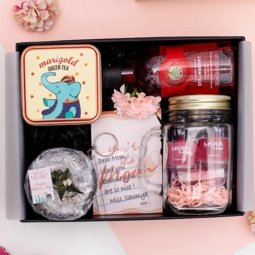 Stunning Hamper for Loving Mom