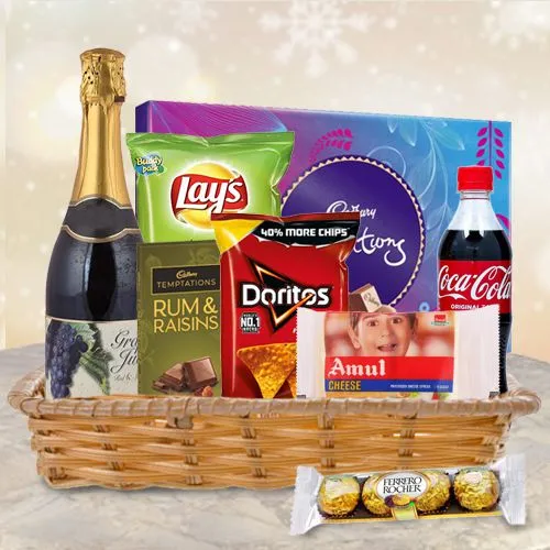 Exquisite Gourmet Extravaganza Gift Hamper with Grape Wine