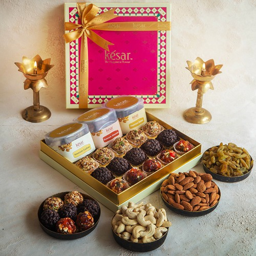 Assorted Sweet N Nut Combo Gift Box from Kesar